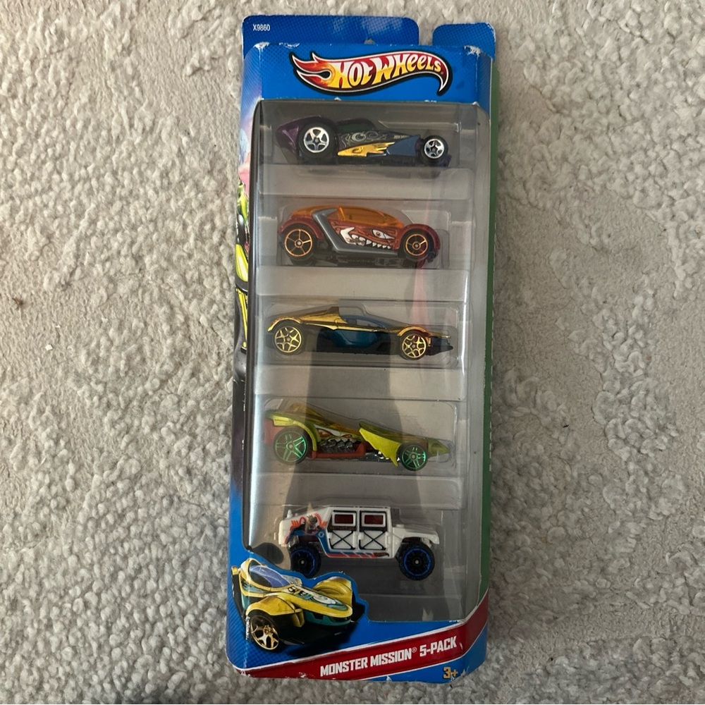 Hotwheels 5 pack monster mission